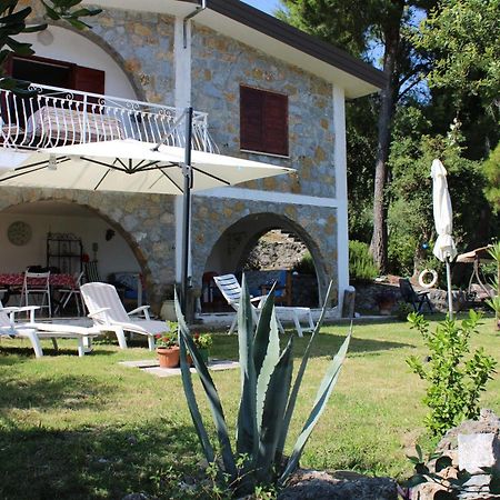 Villa Luisa Sul Mare Капителло Экстерьер фото